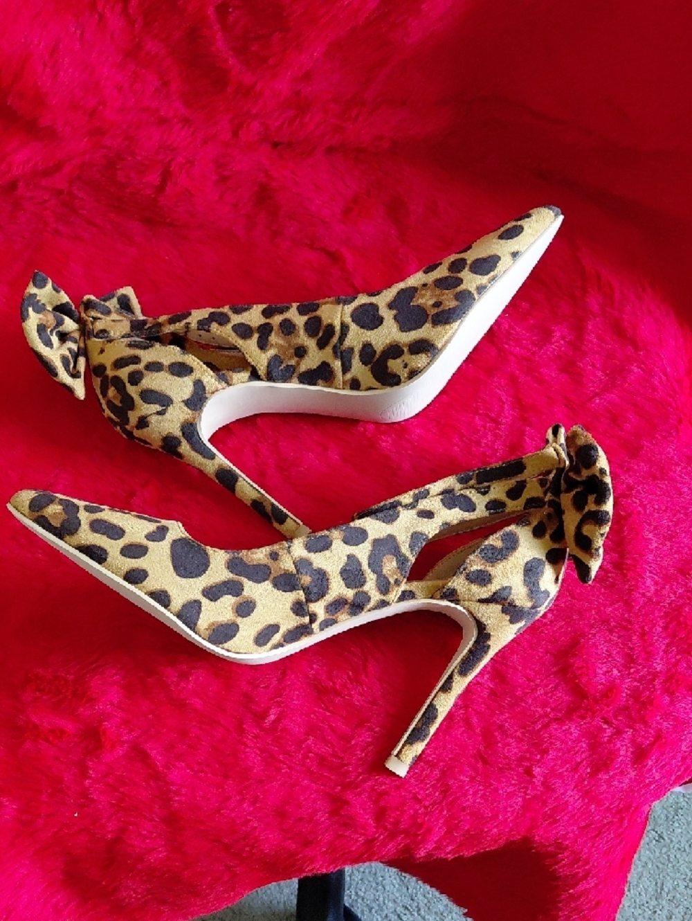 Leopard Print Pointed Toe Ankle-Tie Stiletto Heels - Tan/Black